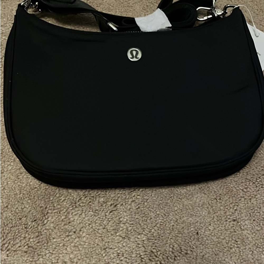Lululemon Adjustable Black Shoulder Bag 3L NWT